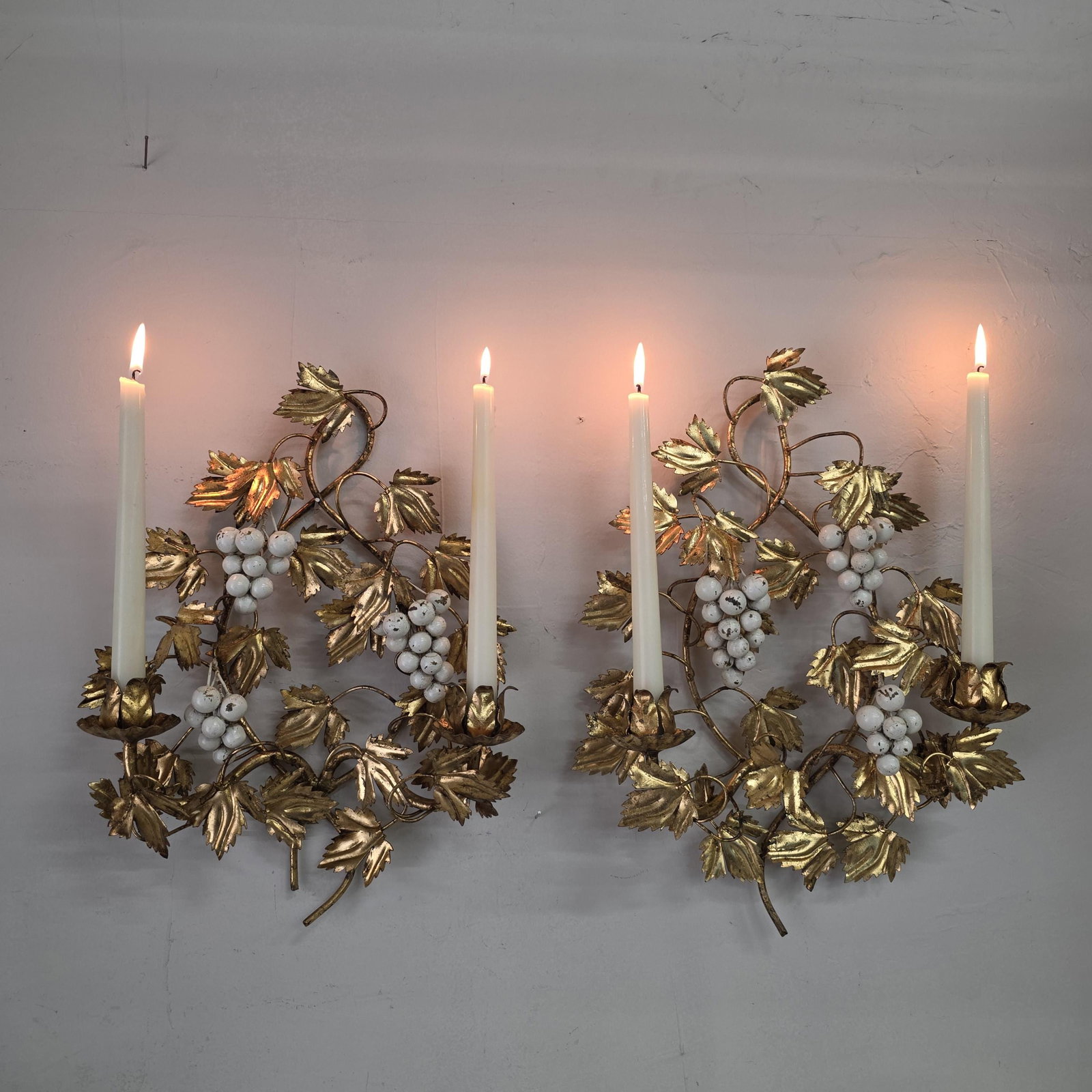1960 Italian Wall Candle Holder Sconces a Pair Tole Florentine Gold Gilt Hollywood Regency - 10