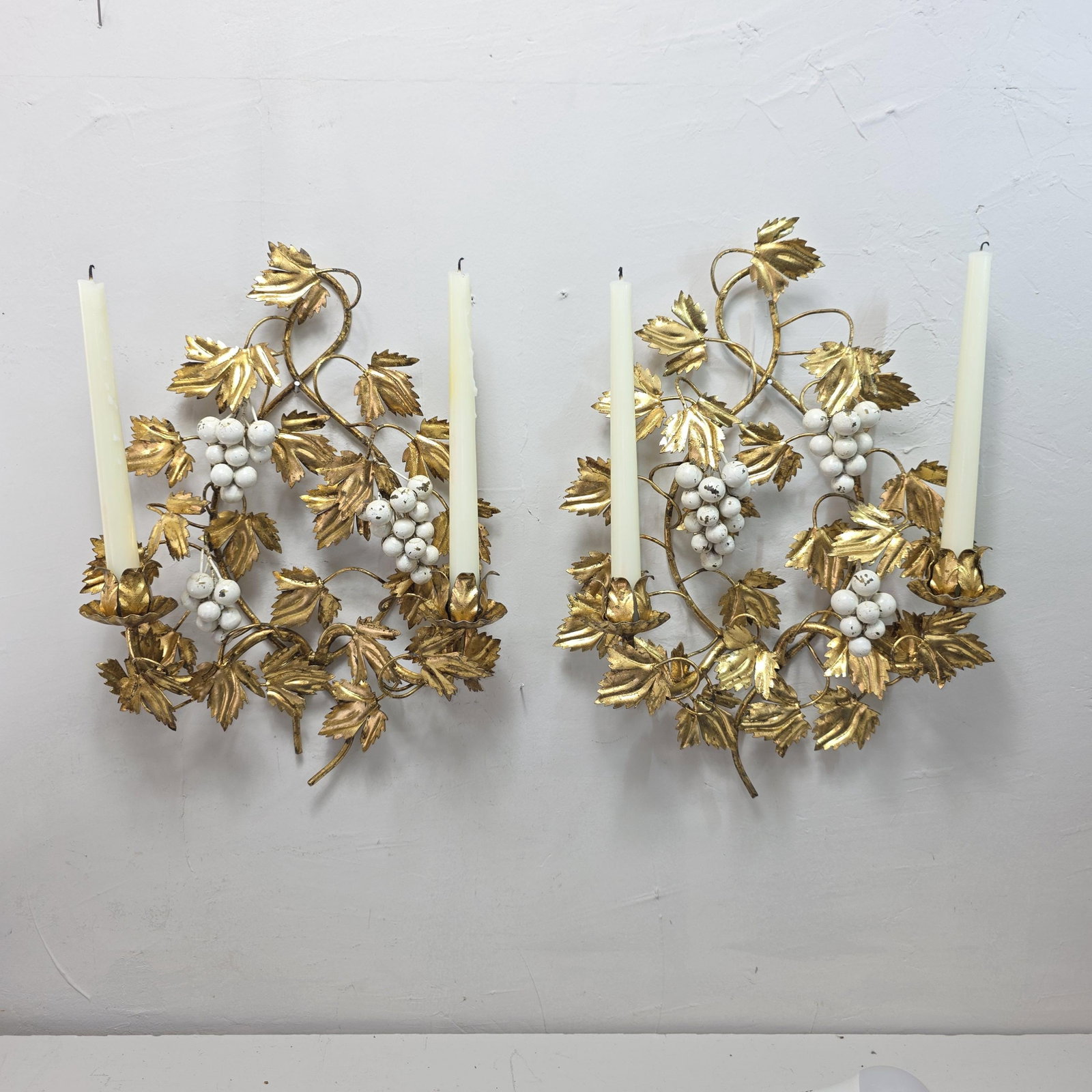 1960 Italian Wall Candle Holder Sconces a Pair Tole Florentine Gold Gilt Hollywood Regency - 11