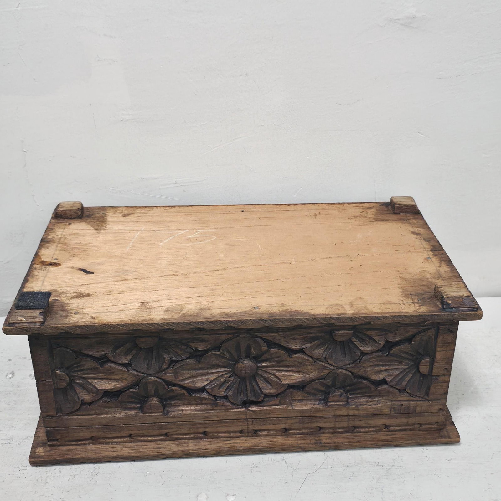 Carved Floral Wood Keepsake Box, Vintage Folk Art Trinket Chest - 4