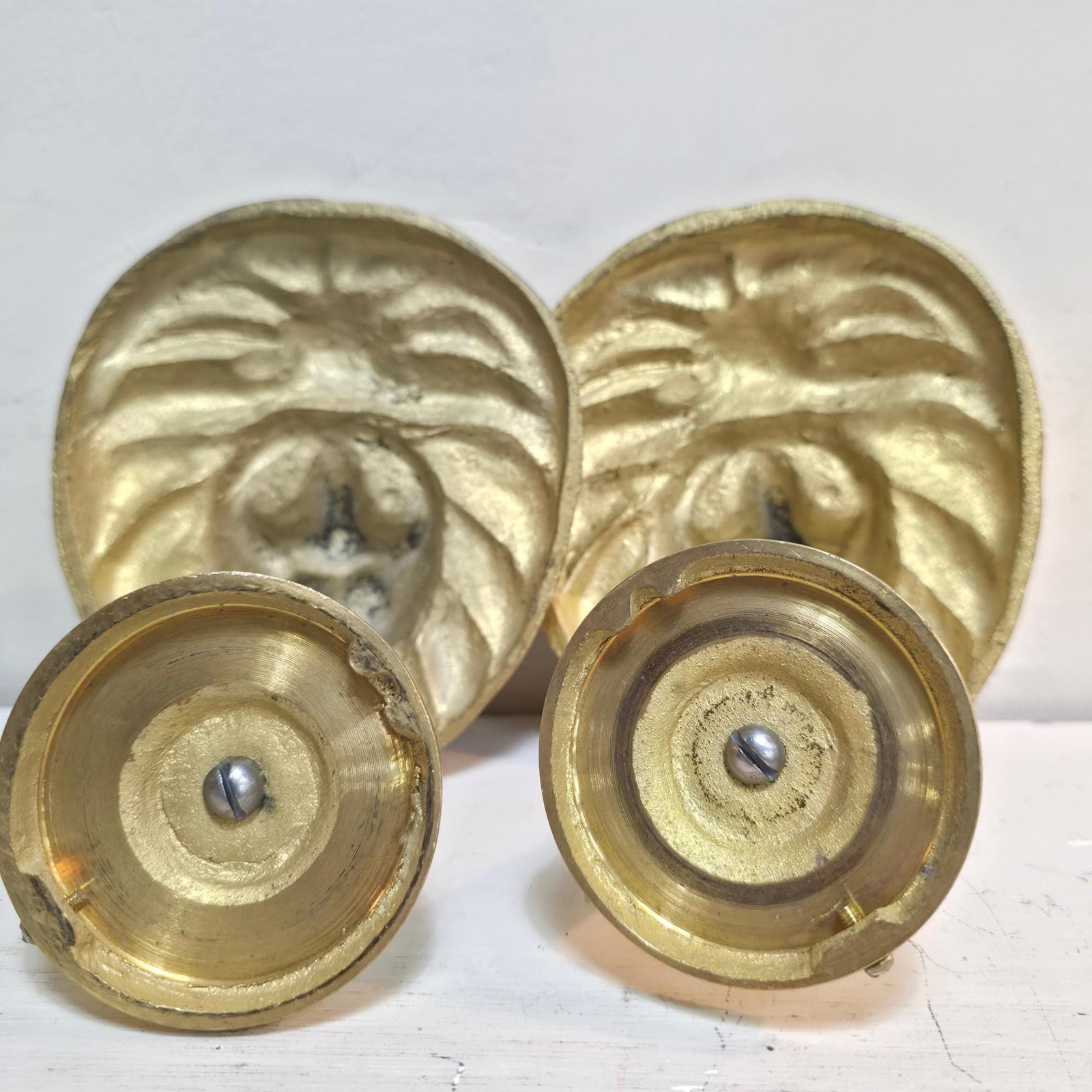 Vintage Brass Lion Head Hardware Medallion Gold Curtain Holders Hollywood Regency - 3