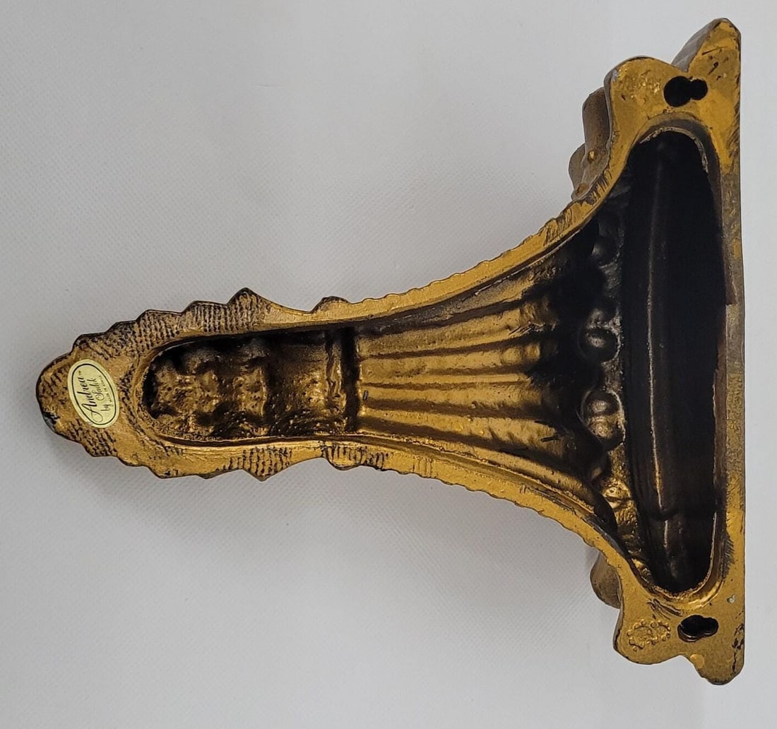 1960s Gilt Wall Bracket Sconce, Hollywood Regency Gold Metal Display Shelf - 2