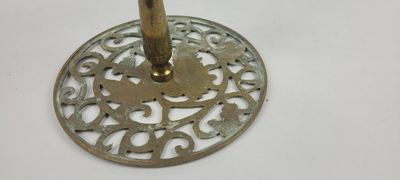 Vintage Brass Riser Plant Holder Squirrel Motif Stand, Store Display English Cottage Victorian Style - 10