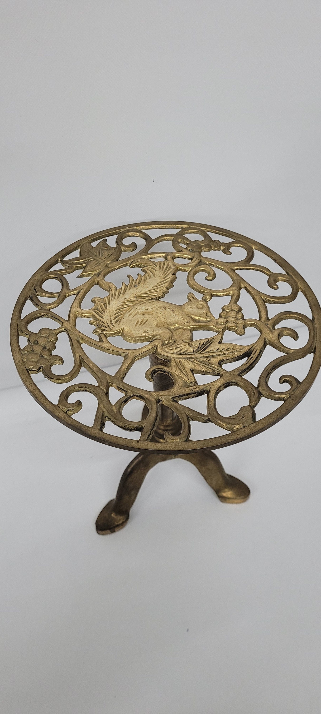 Vintage Brass Riser Plant Holder Squirrel Motif Stand, Store Display English Cottage Victorian Style - 7
