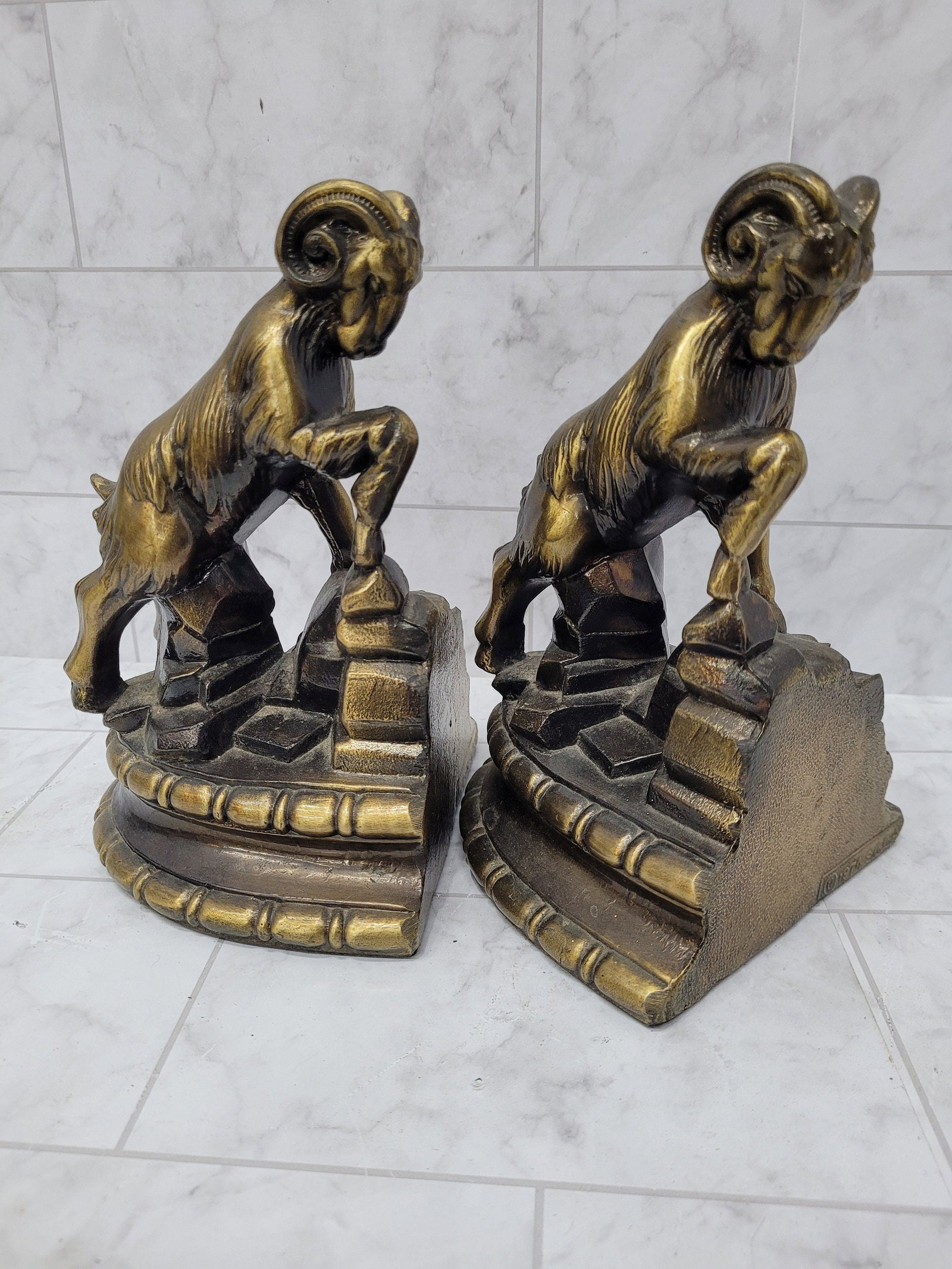 1974 Gold Ram Bookends 1974 Metal Gilt Pair Hollywood Regency Library Office Decor Aries Park - 4