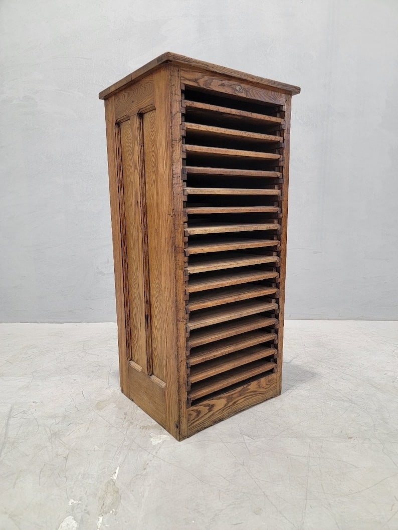 Antique Oak 16 Drawer Typesetter's Letterhead Filer (1 of 8)