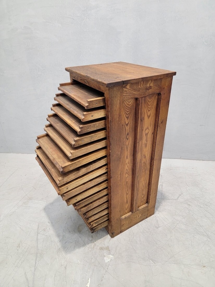 Antique Oak 16 Drawer Typesetter's Letterhead Filer - 4