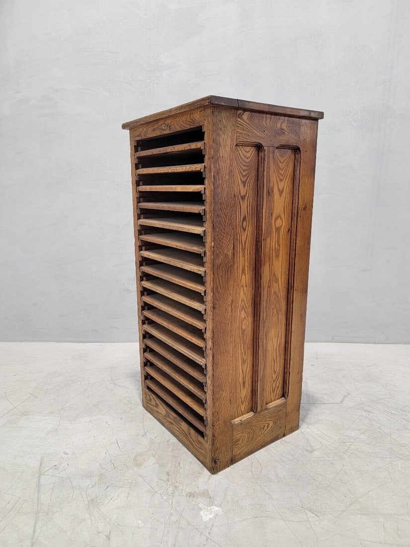 Antique Oak 16 Drawer Typesetter's Letterhead Filer - 6