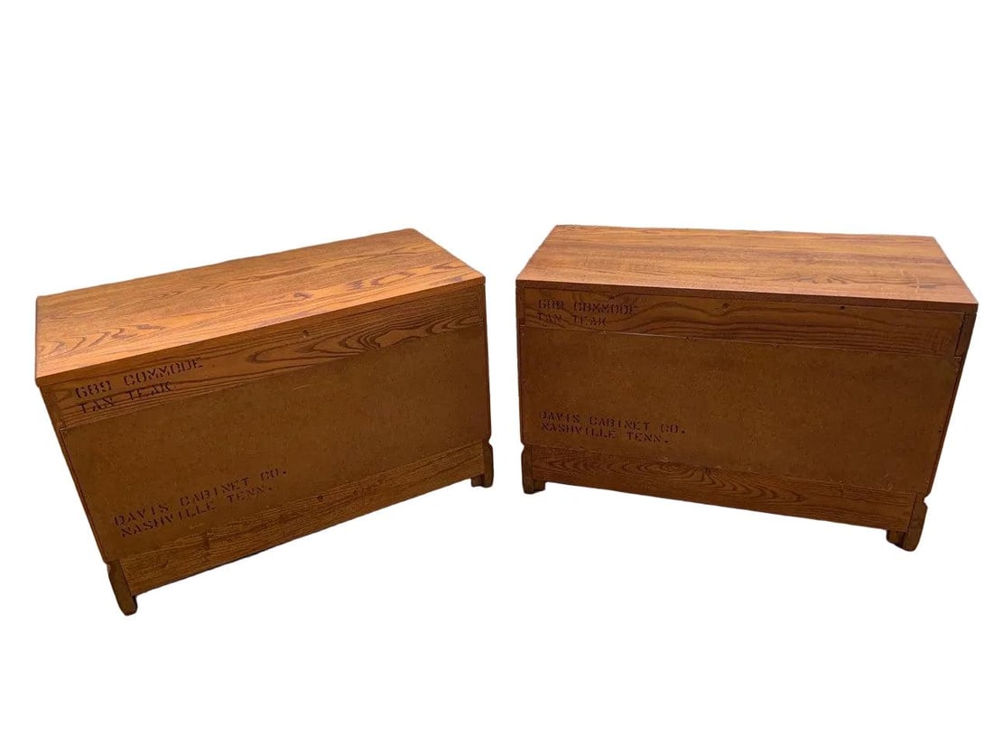 Vintage Chinoiserie Style Bedside Chest by Davis Cabinet Co - Pair - 3