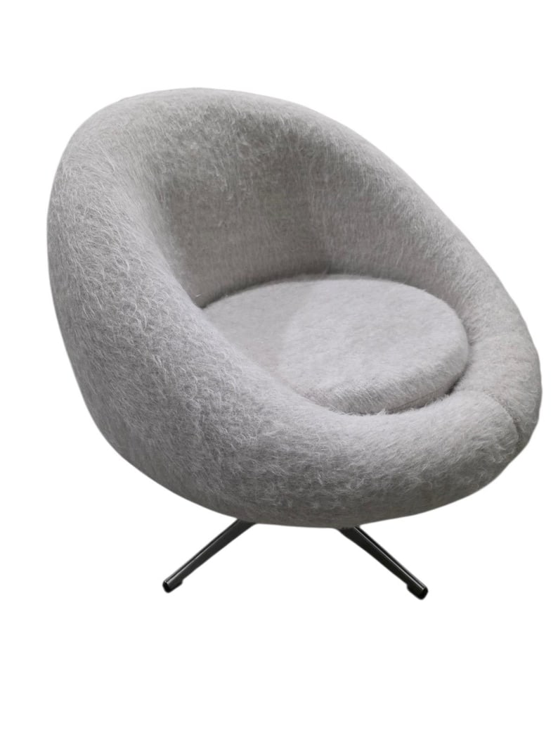 MCM Swivel Retro Tub Chair Newly Reupholstered: Mid Century Modern Swivel Retro Tub Chair Newly Reupholstered in a Natural Cashmere Alpaca Fabric Mid-Century Modern swivel tub chair with a sculptural, low-profile silhouette. Newly reupholstered in