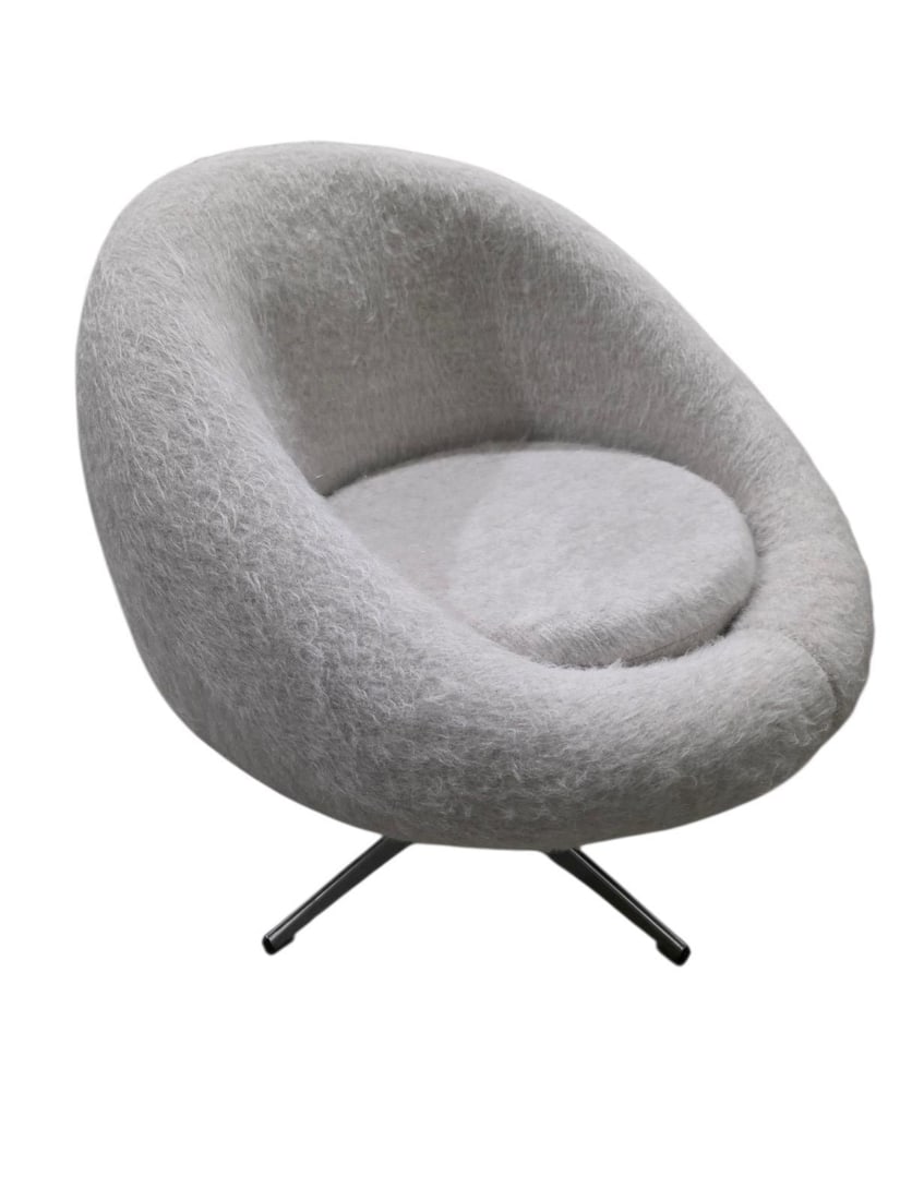 MCM Swivel Retro Tub Chair Newly Reupholstered - 2