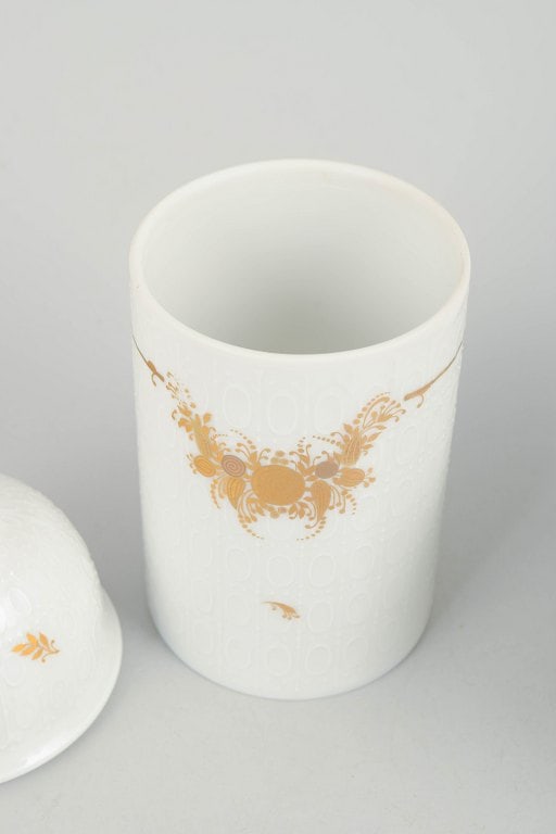 Bjørn Wiinblad for Rosenthal, Germany. Candlestick and tea holder with lid in porcelain with - 3