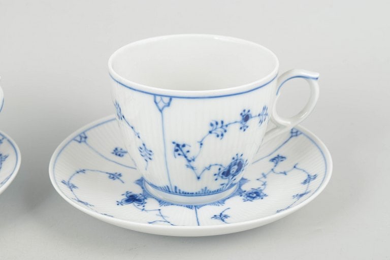 Royal Copenhagen, Denmark. Blue Fluted Plain porcelain breakfast cups with saucers in underglaze - 3