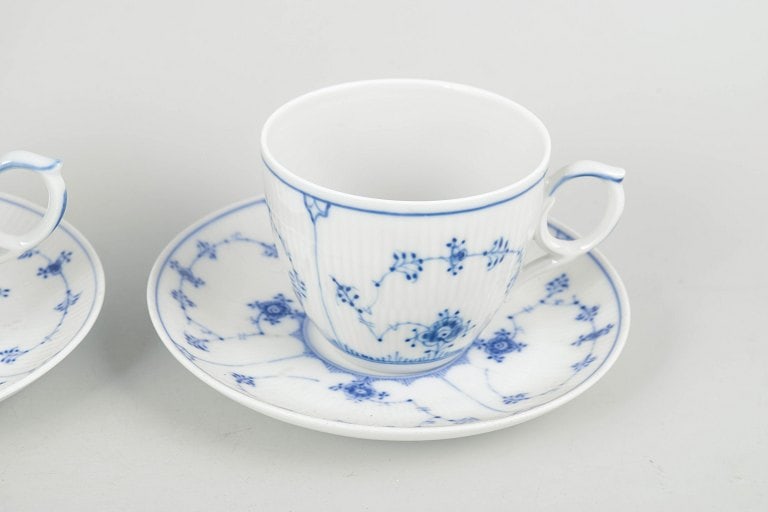 Royal Copenhagen, Denmark. Blue Fluted Plain breakfast cups with saucers in underglaze blue, pair. - 3