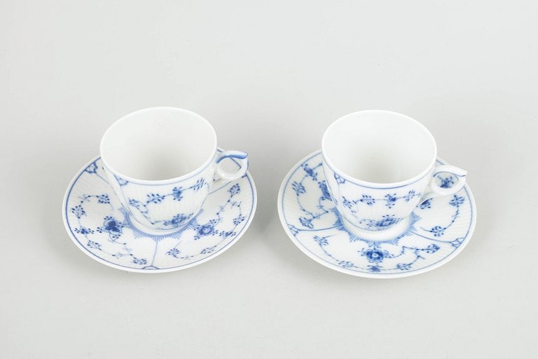 Royal Copenhagen, Denmark. Blue Fluted Plain two porcelain coffee cups with saucers in underglaze - 2