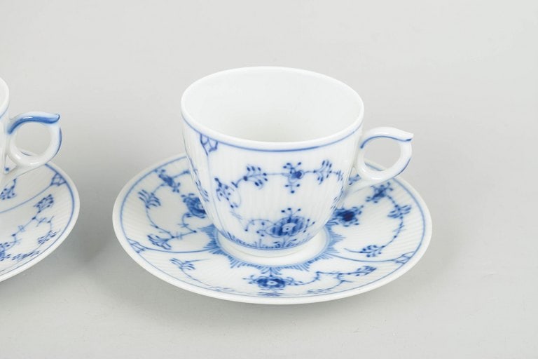 Royal Copenhagen, Denmark. Blue Fluted Plain two porcelain coffee cups with saucers in underglaze - 3