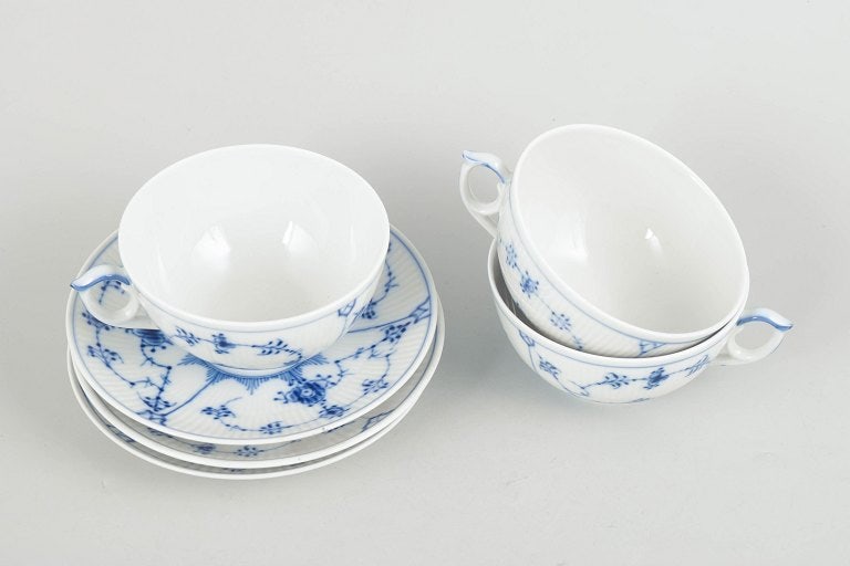Royal Copenhagen, Denmark. Blue Fluted Plain, set of three porcelain tea cups with saucers in - 2