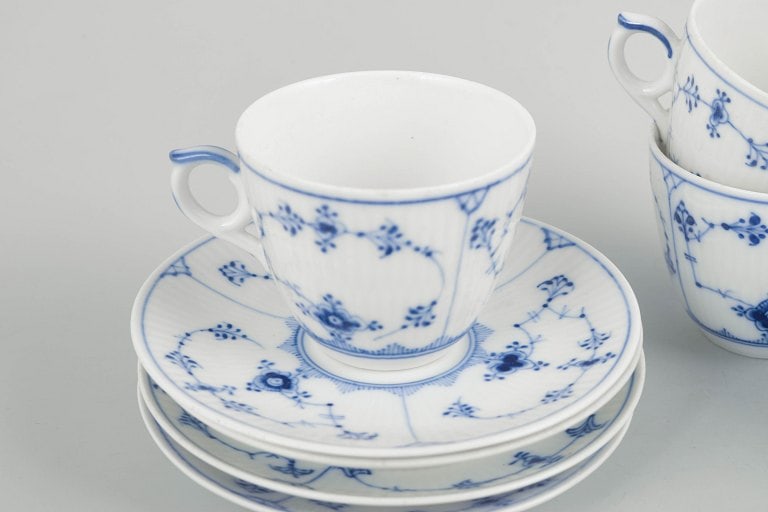 Royal Copenhagen, Denmark. Blue Fluted Plain, set of four porcelain coffee cups with saucers in - 3
