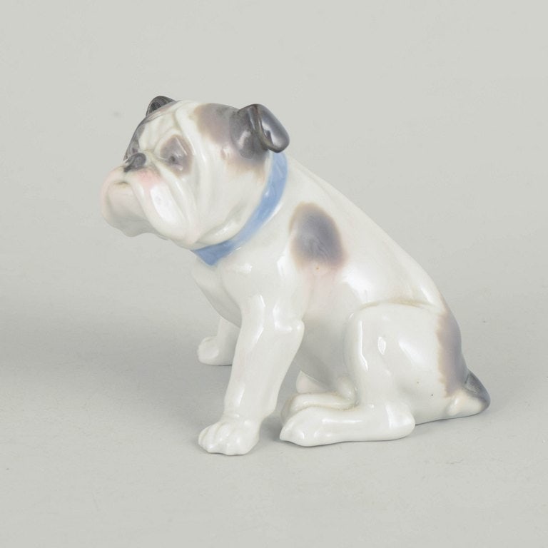 Europe. Porcelain figurine, French bulldog in grey, white and pink tones. Approx. 1940s. - 2