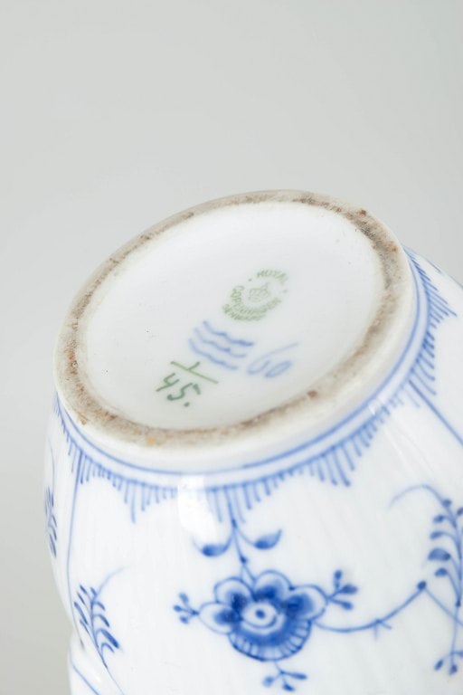 Royal Copenhagen, Denmark. Blue Fluted Plain, porcelain espresso pot. Approx. 1920s. - 4