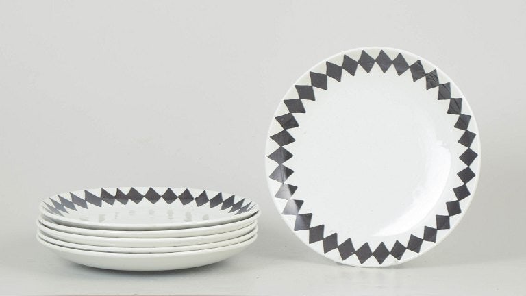 Karin Björquist for Gustavsberg, Sweden. Set of six lunch plates "Svart Ruter" with black (1 of 4)