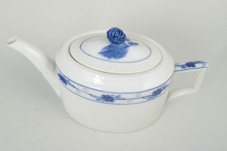 Royal Copenhagen, Denmark. Rosenknop/Blue Rose porcelain teapot with blue floral decoration. Approx. (1 of 4)