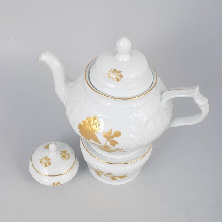 Rosenthal, Germany. Classic Rose porcelain teapot, heater/warmer, and sugar bowl with gilded rose - 2