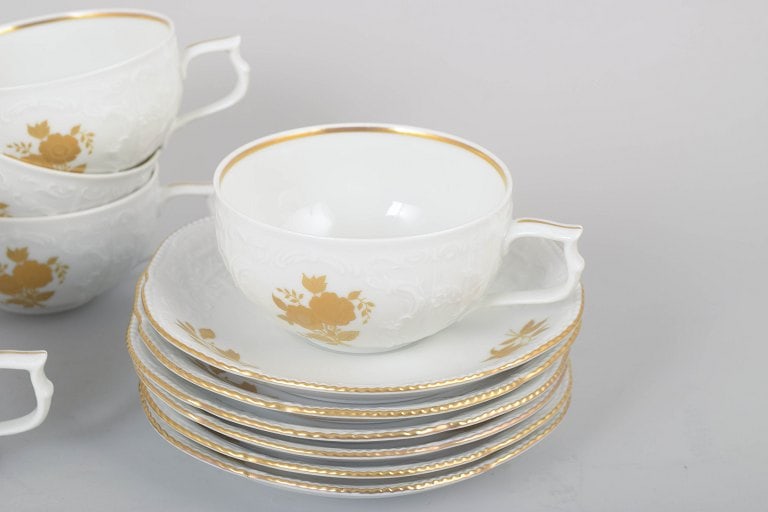 Rosenthal, Germany. Classic Rose set of six porcelain teacups with matching saucers and six cake - 3