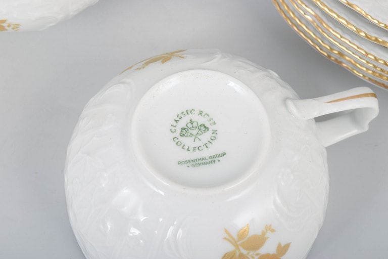 Rosenthal, Germany. Classic Rose set of six porcelain teacups with matching saucers and six cake - 4