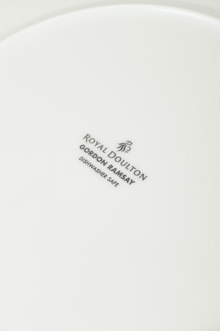 Gordon Ramsay for Royal Doulton, England. Five large dinner plates in porcelain. Late 20th century / - 4