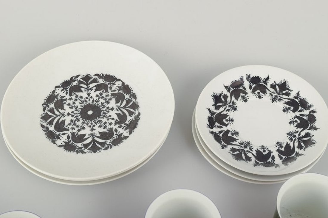 Rosenthal, Germany. 'Hilton' porcelain set consisting of three coffee cups with matching saucers and - 3