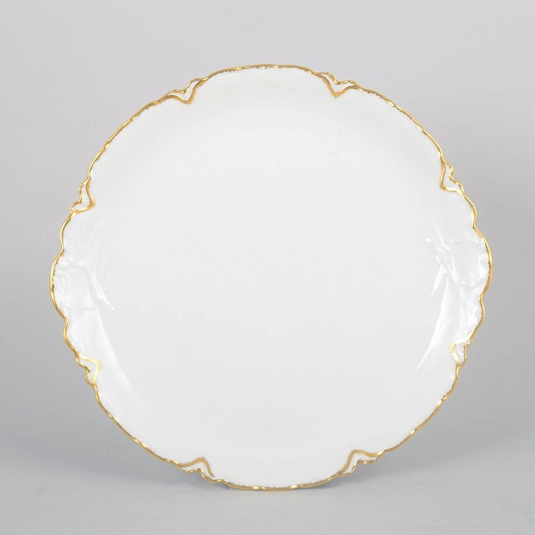 Haviland & Co Limoges, France. Large porcelain serving dish with scalloped form and gilded (1 of 4)