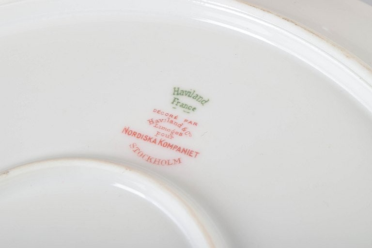 Haviland & Co Limoges, France. Large porcelain serving dish with scalloped form and gilded - 4