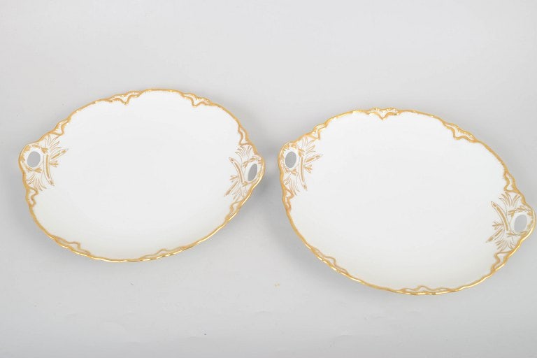 Haviland & Co Limoges, France. Two porcelain serving dishes with handles. Approx. 1940s. - 2