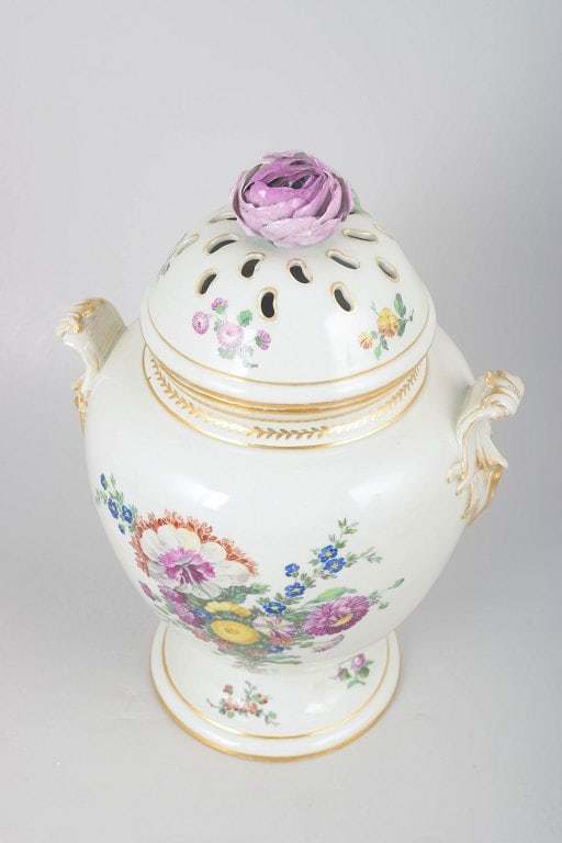 Royal Copenhagen, Denmark. Porcelain perfume burner with lid with floral bouquets motifs. Mid-19th - 2