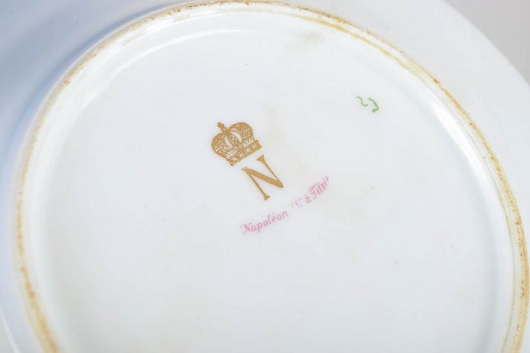 Capodimonte, Italy. Set of four porcelain dishes with Napoleon scenes with green ground and rich - 4
