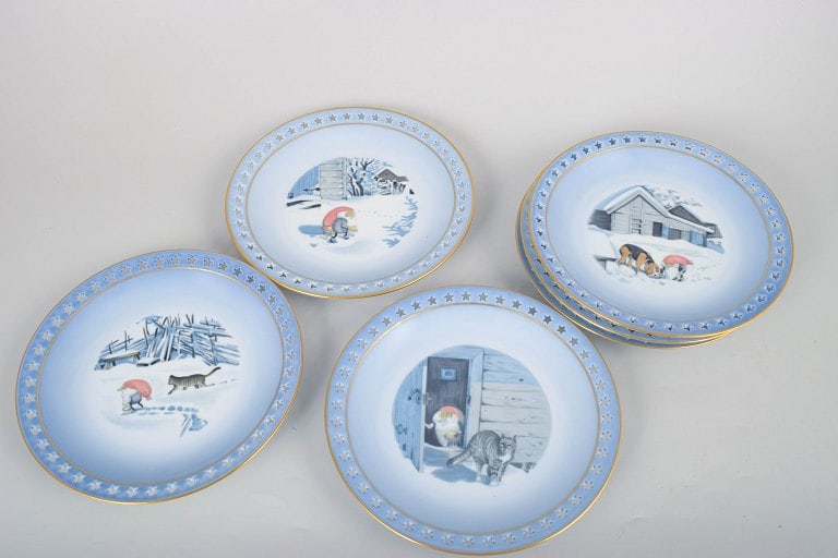 Harald Wiberg for Bing & Grøndahll, Denmark. Set of six porcelain plates with winter and gnome - 3