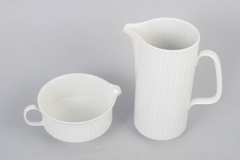 Tapio Wirkkala for Rosenthal, Germany. Studio-Line, porcelain pitcher and sauce boat with organic - 2