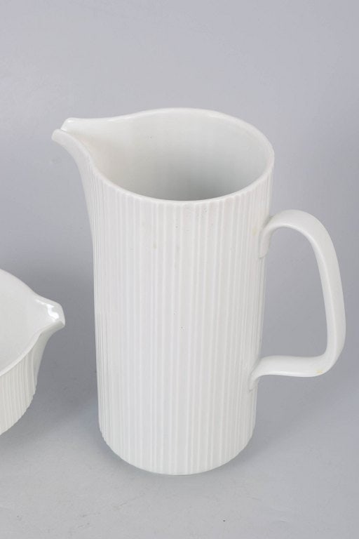 Tapio Wirkkala for Rosenthal, Germany. Studio-Line, porcelain pitcher and sauce boat with organic - 3