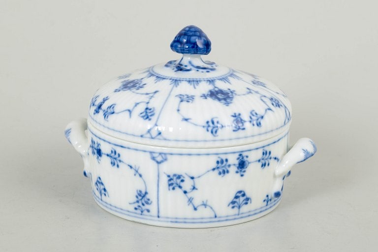 Royal Copenhagen, Denmark. Blue Fluted Plain sugar bowl in porcelain. Approx. 1970s. (1 of 4)
