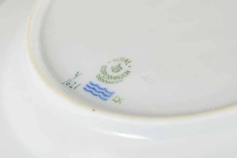 Royal Copenhagen, Denmark. Saxon flower, set of four porcelain dinner plates with floral motifs and - 4