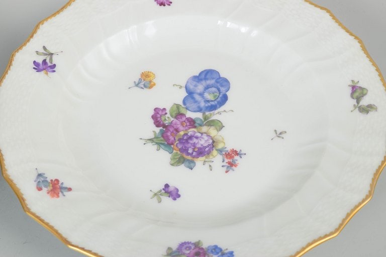 Royal Copenhagen, Denmark. Saxon flower, set of four porcelain dinner plates with floral motifs and - 3