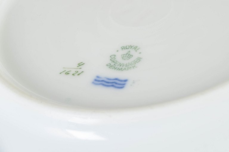 Royal Copenhagen, Denmark. Saxon flower, set of four porcelain dinner plates with floral motifs and - 4