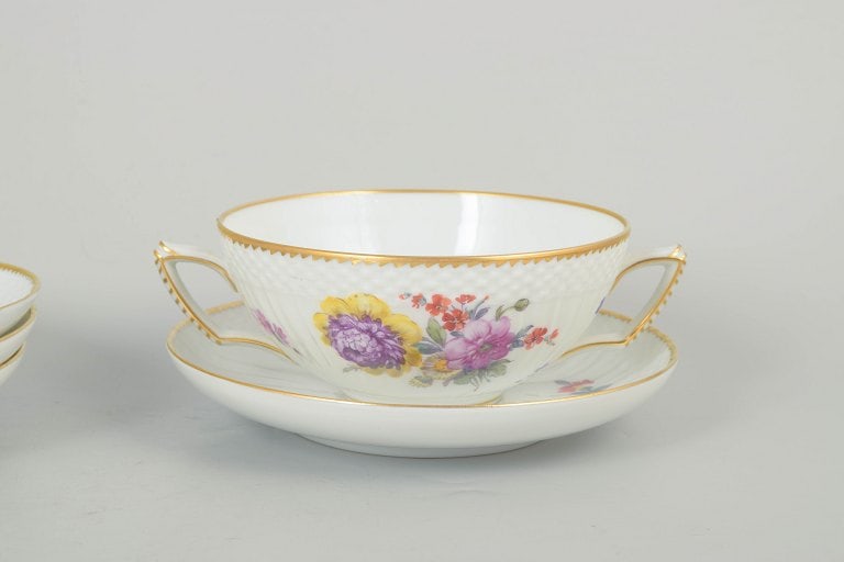 Royal Copenhagen, Denmark. Saxon flower, set of four porcelain bouillon cups with saucers floral - 3