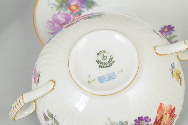Royal Copenhagen, Denmark. Saxon flower, set of four porcelain bouillon cups with saucers with - 4