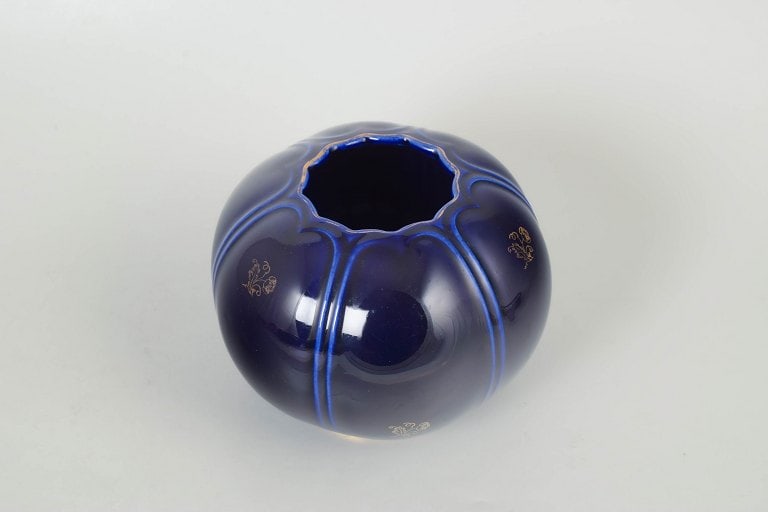 Rörstrand, Sweden. Spherical porcelain vase with cobalt blue glaze. Approx. 1930s. - 2
