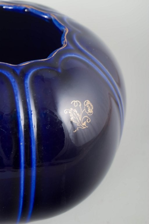 Rörstrand, Sweden. Spherical porcelain vase with cobalt blue glaze. Approx. 1930s. - 3