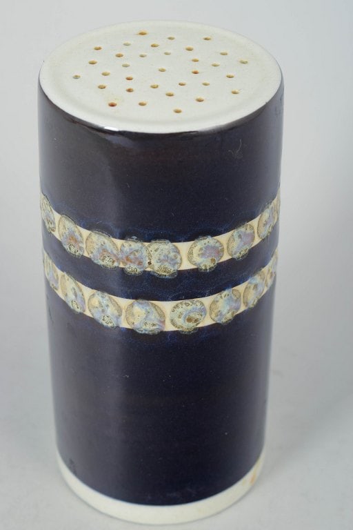 Inge-Lise Koefoed for Royal Copenhagen, Denmark. Cylindrical porcelain sugar shaker with blue glaze. - 3