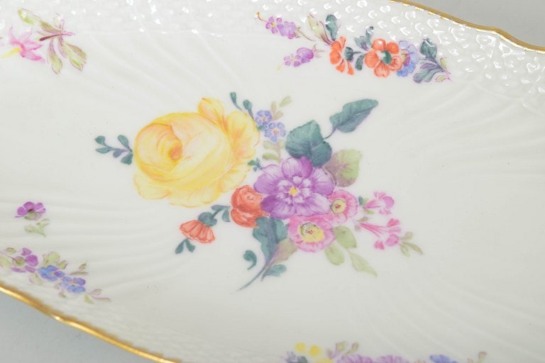 Royal Copenhagen, Denmark. Saxon flower, oval porcelain tray with floral decoration. Approx. 1950s. - 3