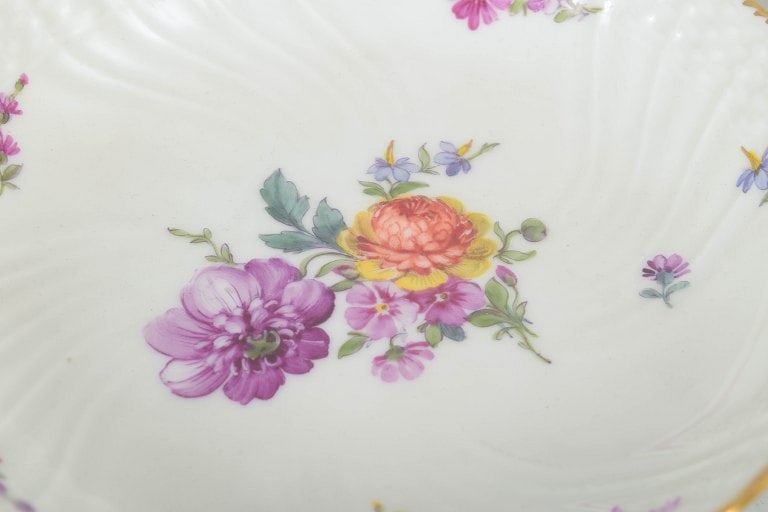 Royal Copenhagen, Denmark. Saxon flower, porcelain compote with floral decoration and scalloped rim. - 3