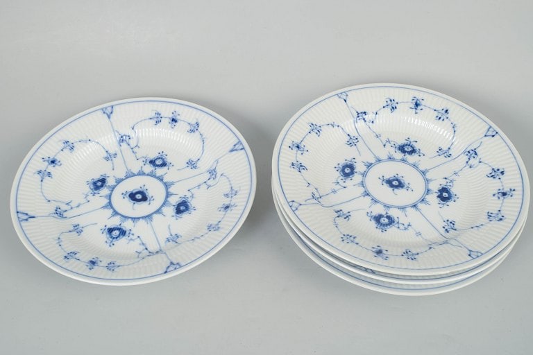 Royal Copenhagen, Denmark. Blue Fluted Plain, set of four porcelain dinner plates with cobalt blue - 3